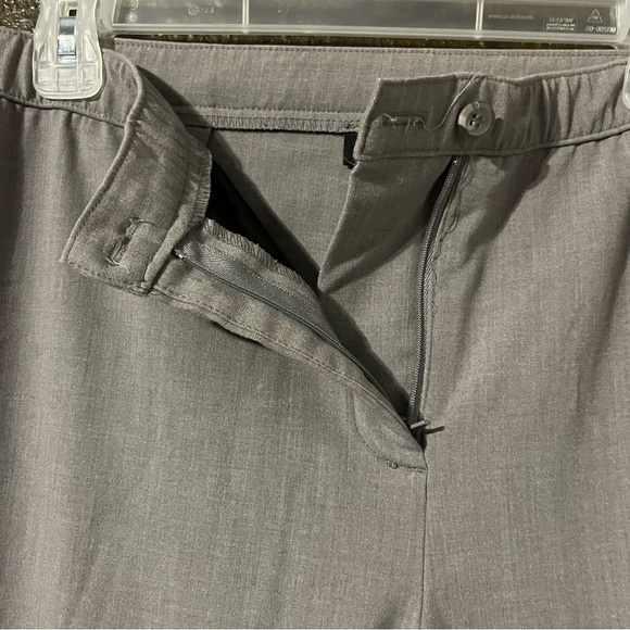 Gray Briggs New York Business Pants / Slacks, Size 14 - Picture 2 of 6